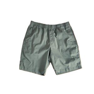 Uniqlo olive green shorts